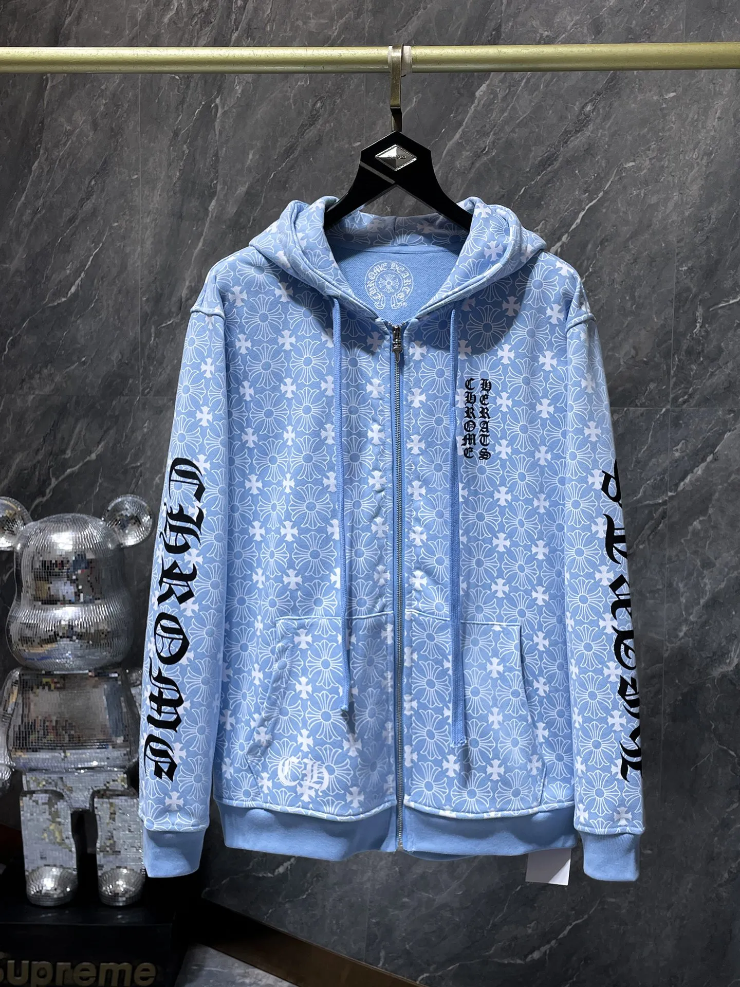 P260 Chrome Hearts Autumn and Winter 2025 Counter Synchronization ❤️ Chrome Hearts Horseshoe Dark Pattern Logo Blue Zipper Sweater Improved Customized Version 1:1 High Weight High Quality Fabric Recommended Colors: Customized Blue Customized Green Customized Orange Sizes: S, M, L, XL